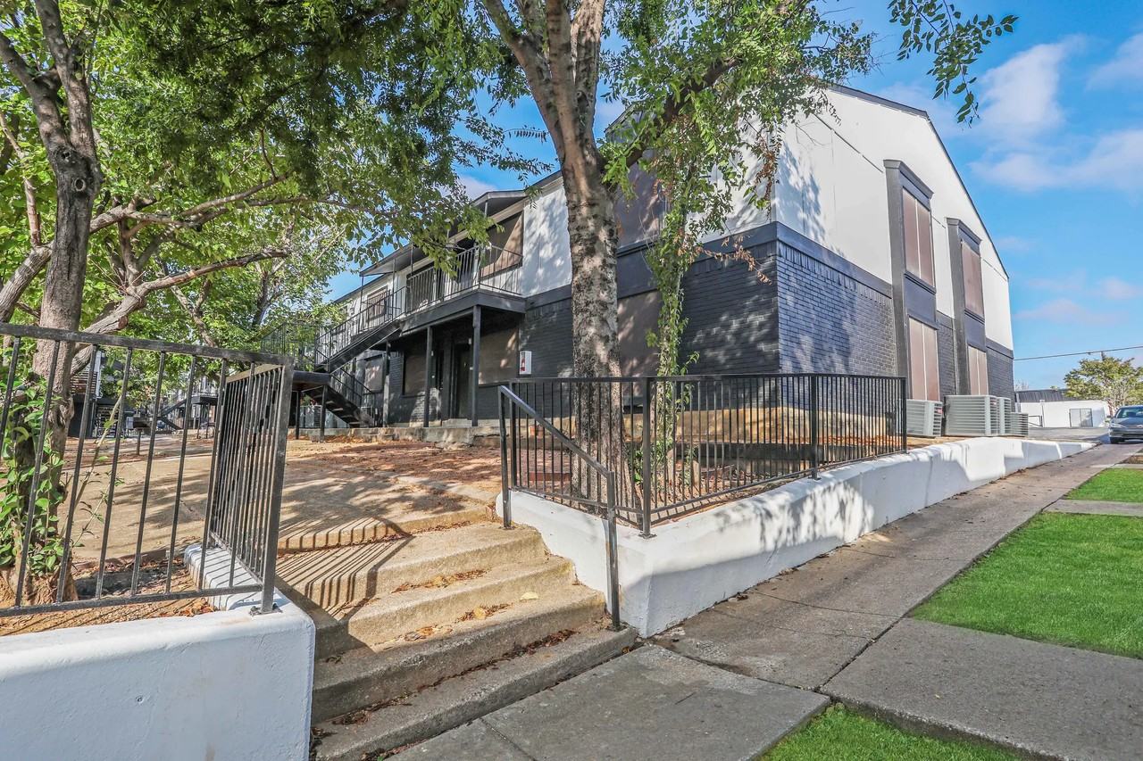 Pasadena Apartments - Photo 7 of 36