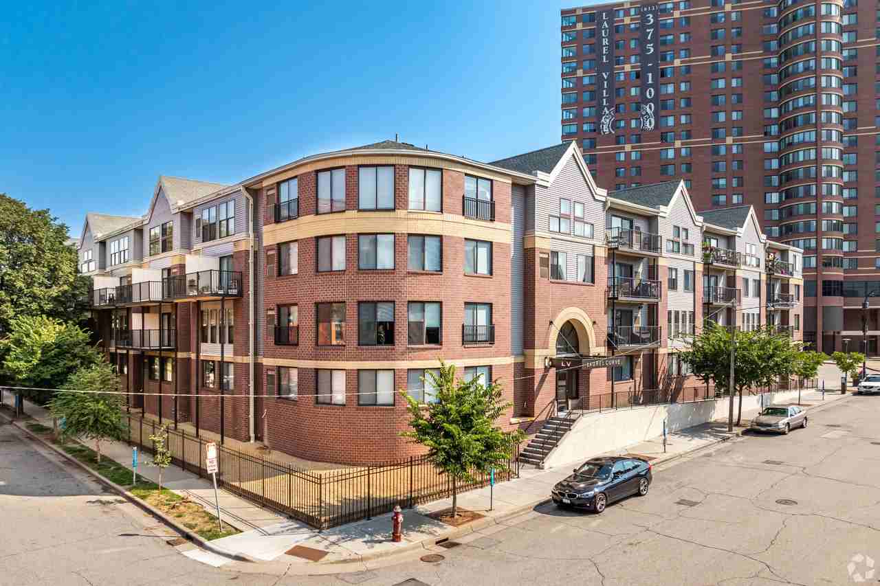 Laurel Village Apartments - Photo 5 of 38