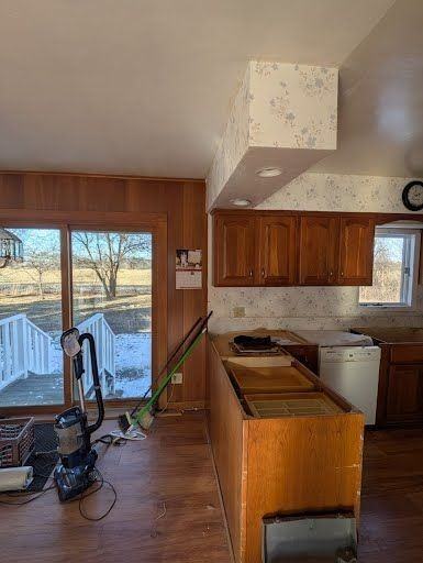 21834 Northcape St - Photo 3 of 11