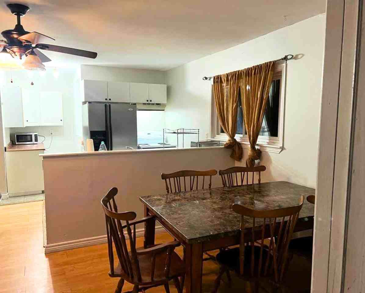 380 John Street - Photo 3 of 9