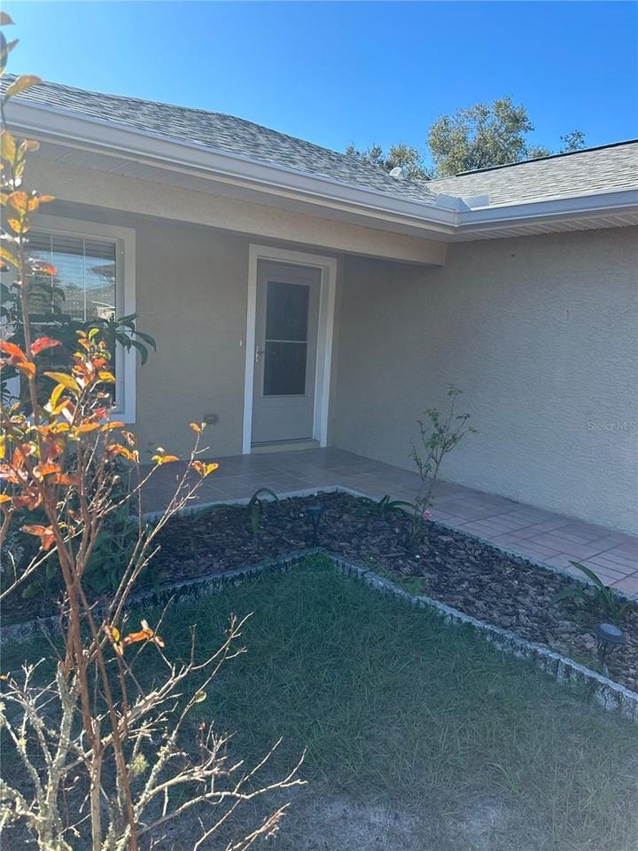 5852 Southwest 129th Place Road - Photo 3 of 17