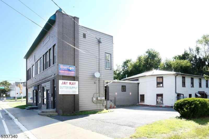 744 Ringwood Ave - Photo 2 of 32