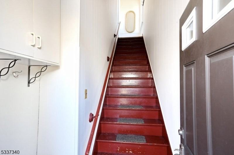 744 Ringwood Ave - Photo 6 of 32