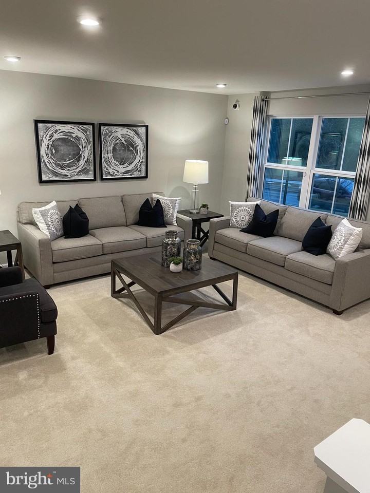 2640 High Point Dr - Photo 2 of 27