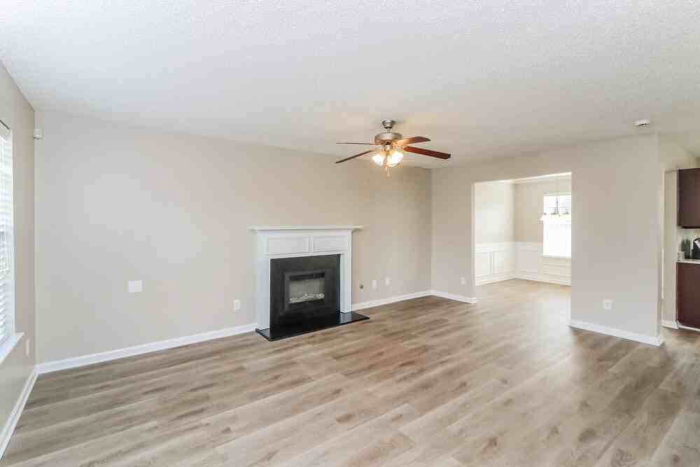 6981 Borowood Ln - Photo 5 of 17