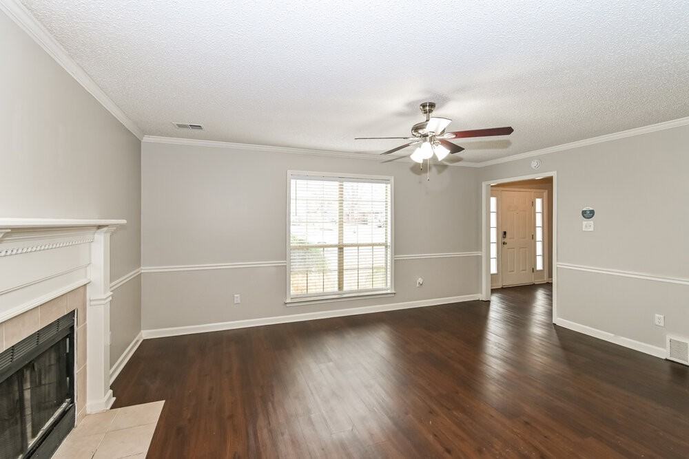 7381 Peppermill Ln - Photo 4 of 17