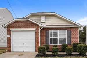 featured image of 2814 Creekbend Dr
