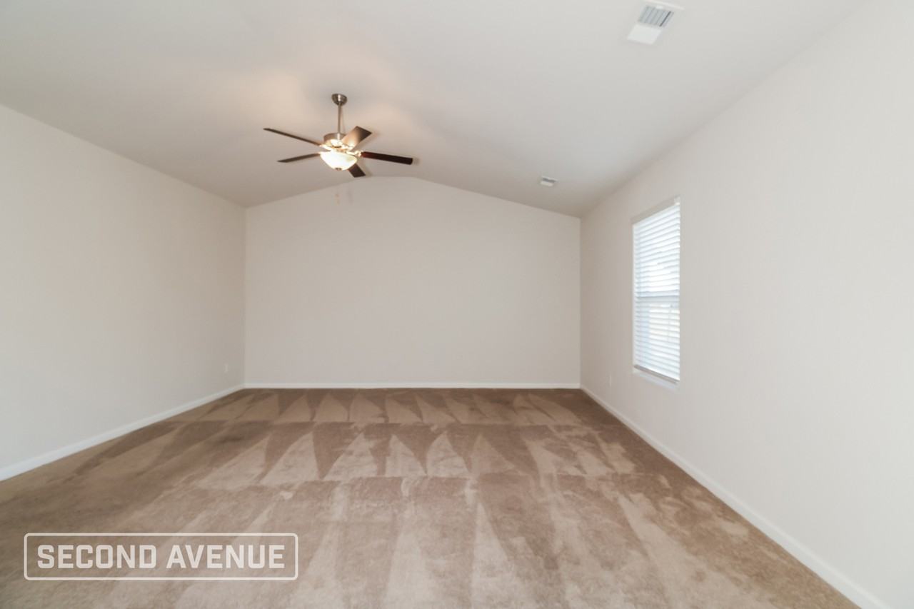 411 Misty Knoll Dr - Photo 4 of 22