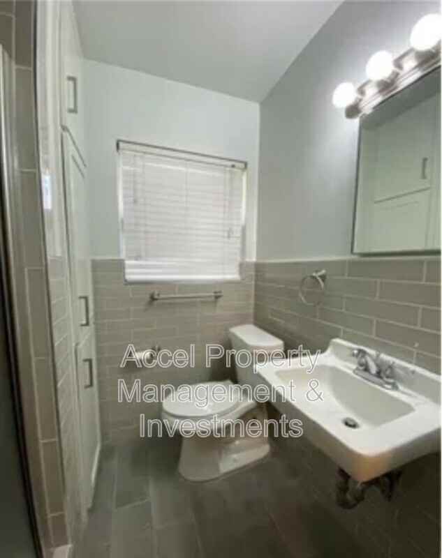 1927 Daffodil Ave - Photo 6 of 10
