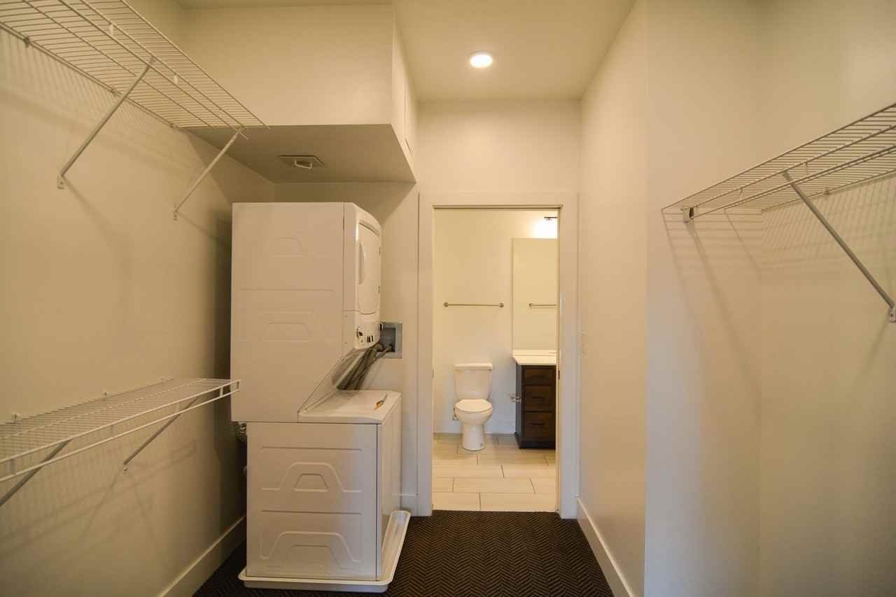 Capitol Place Apartments - Photo 7 of 8