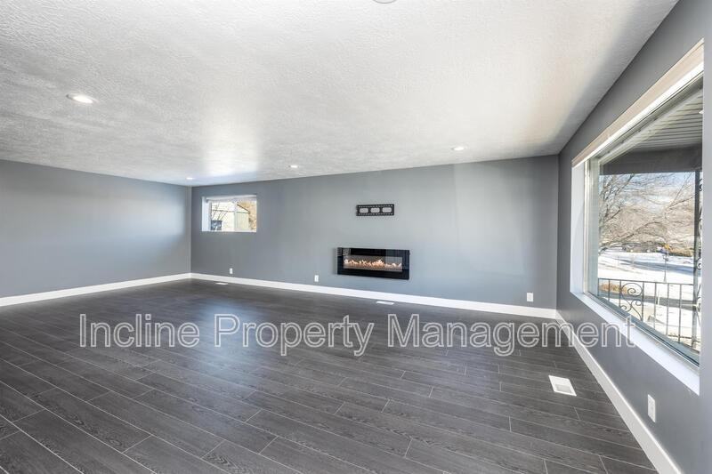 3882 S Lee Maur St - Photo 3 of 13