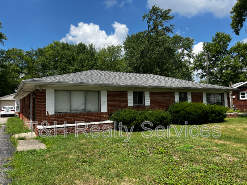 5050 Hardegan St - Photo 3 of 28