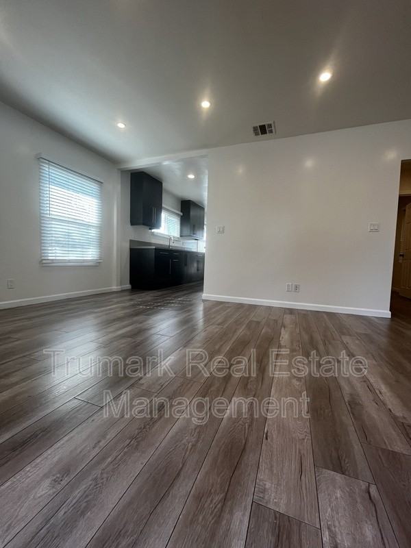 159 S Columbus Ave - Photo 3 of 17
