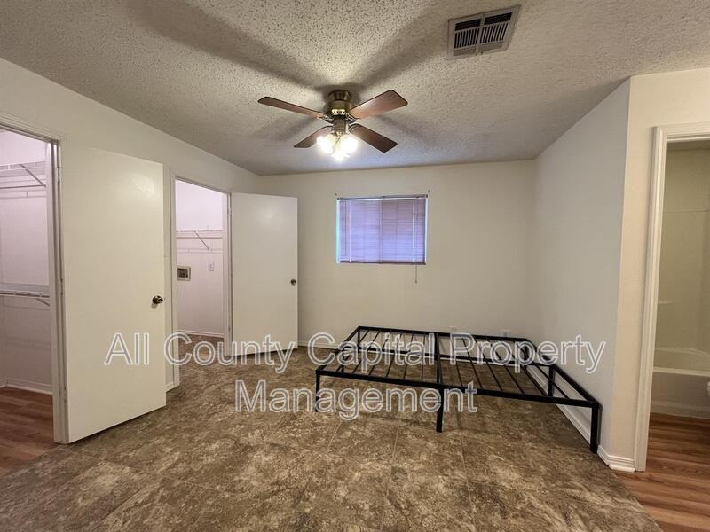 158 Stockmen Ln #158 - Photo 3 of 9