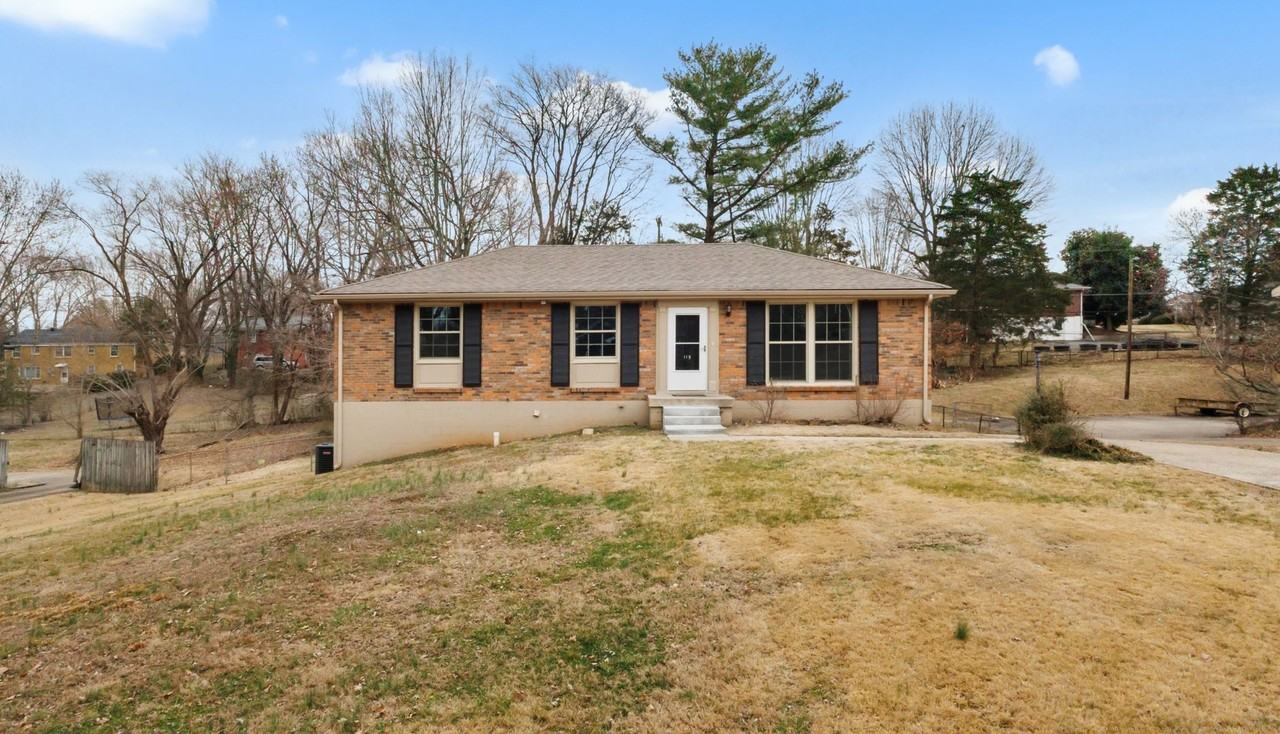 115 W Park Dr - Photo 2 of 34
