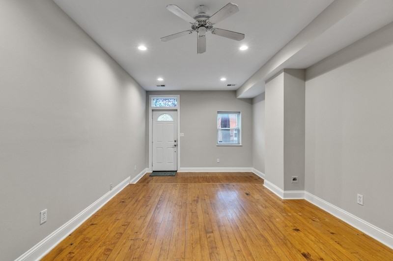 923 S Hanover St - Photo 3 of 23