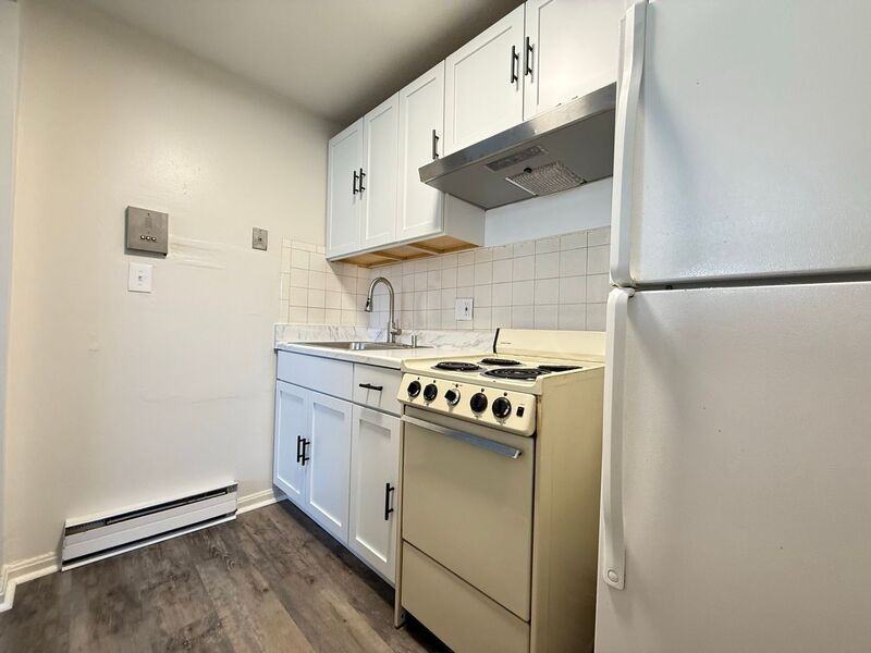 130 English Village Rd #103 - Photo 2 of 12