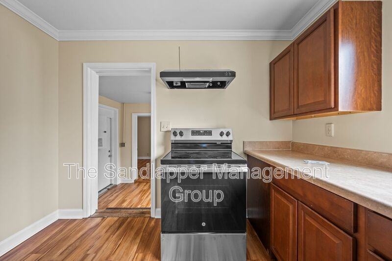 935 Pauline Ave - Photo 7 of 20