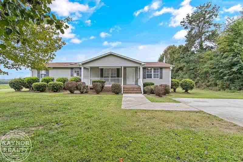 673 Peach Orchard Rd - Photo 2 of 35