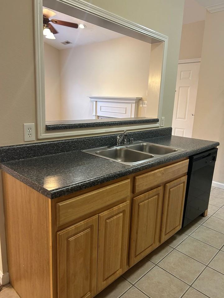 Nick's Landing - Photo 7 of 12