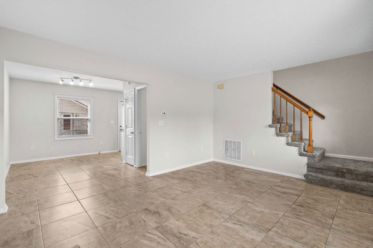 1012 Bay Dr #B - Photo 2 of 35