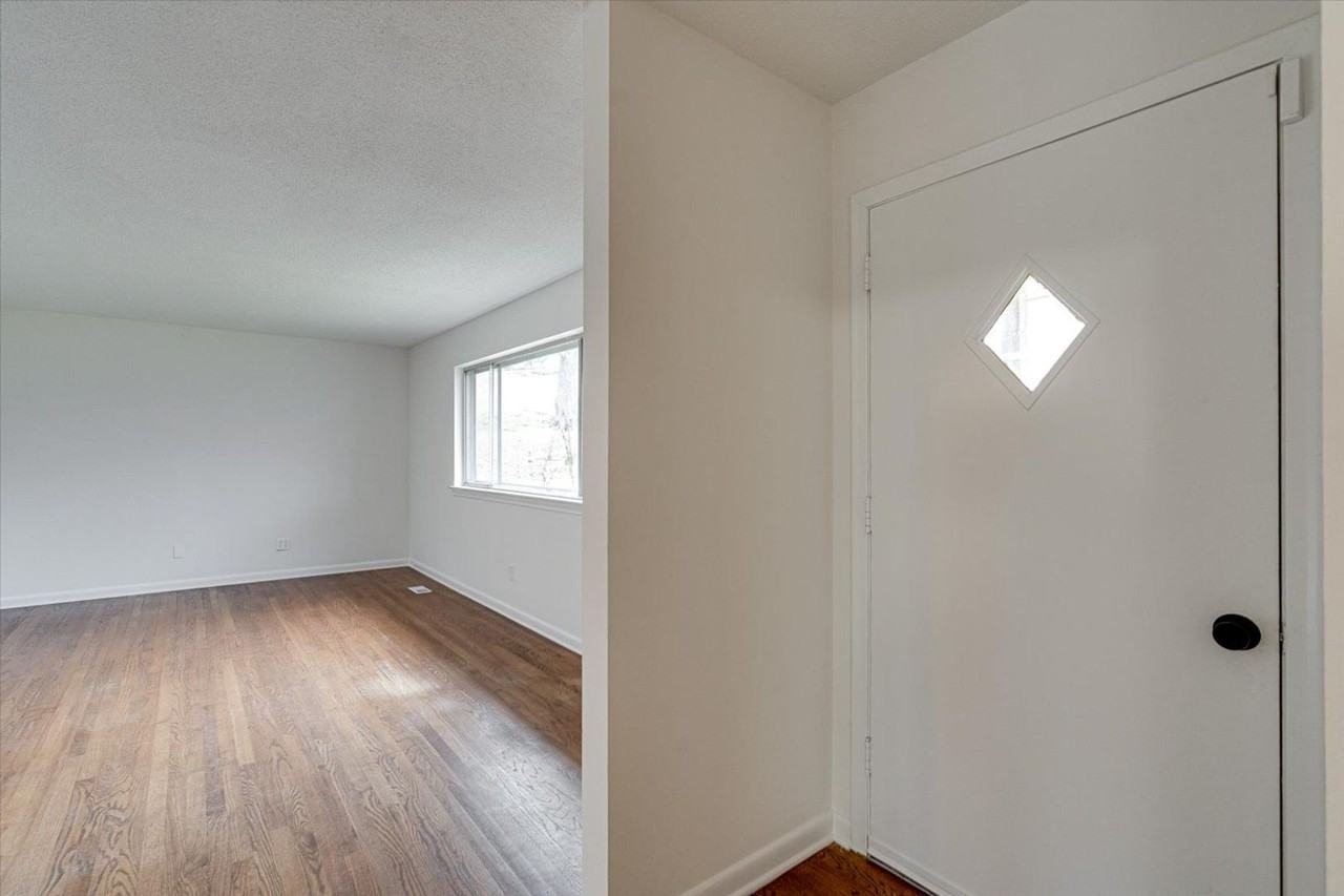 414 Marlow Dr - Photo 3 of 21