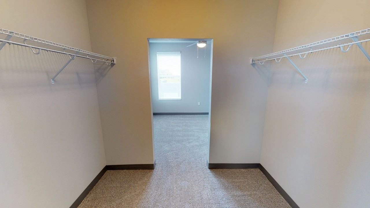 3305 Aurora - Photo 5 of 23