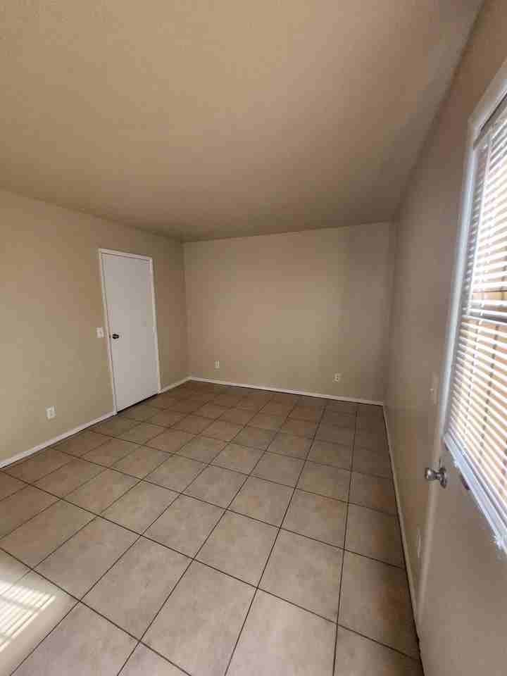 2332 West Glenrosa Avenue #271 - Photo 3 of 16