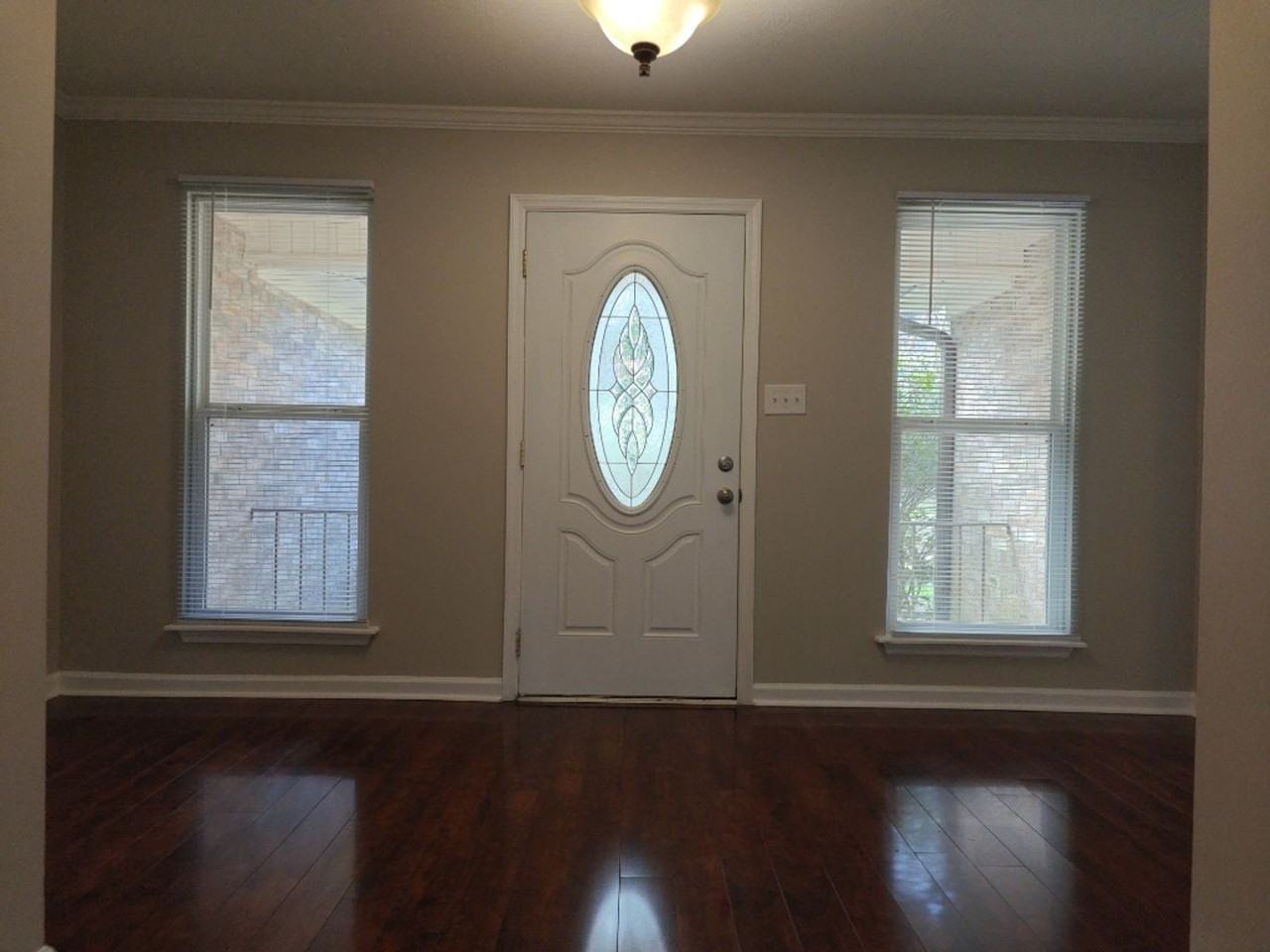 5183 Fairington Dr - Photo 3 of 19