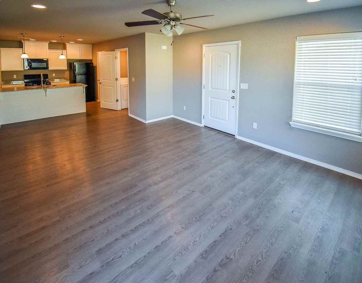 816 Hindman Dr #1 - Photo 3 of 18