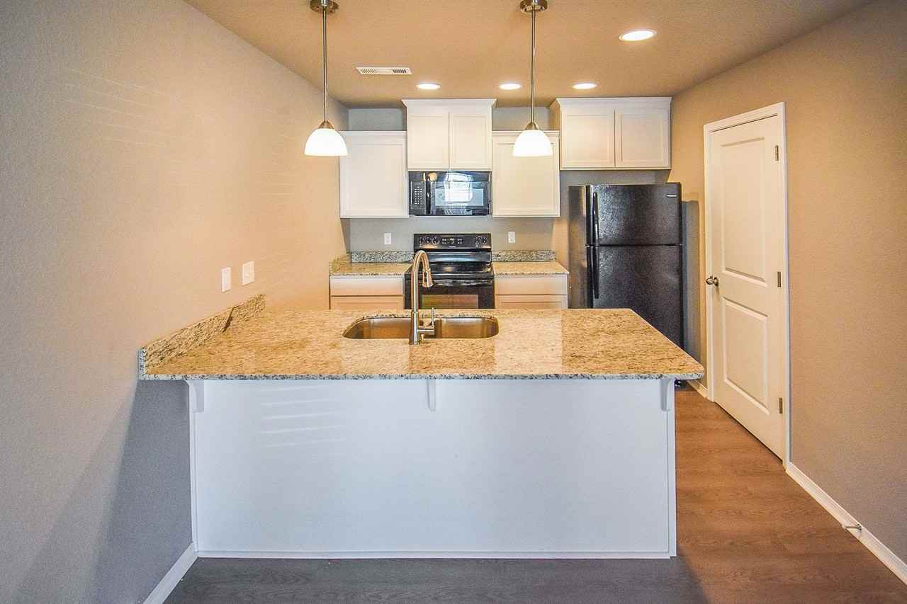 816 Hindman Dr #1 - Photo 4 of 18