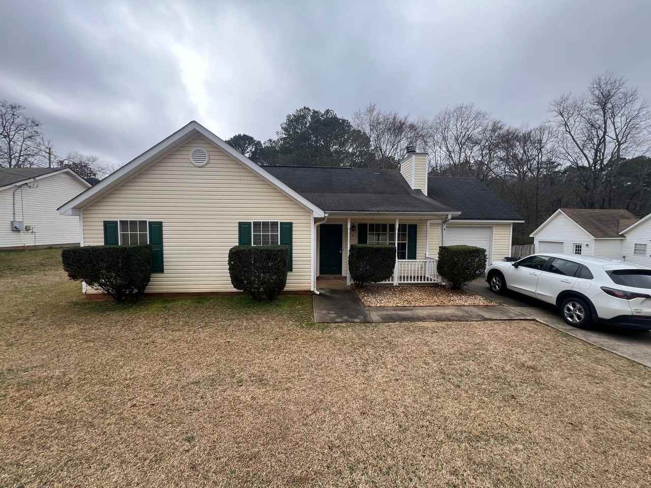 4 Priscilla Dr - Photo 2 of 11