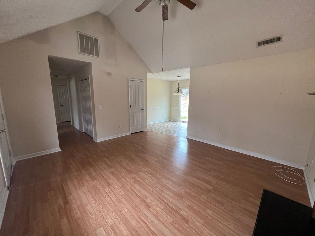 4 Priscilla Dr - Photo 3 of 11