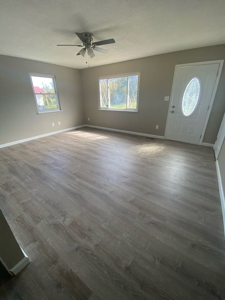 262 Benbow Rd - Photo 2 of 13