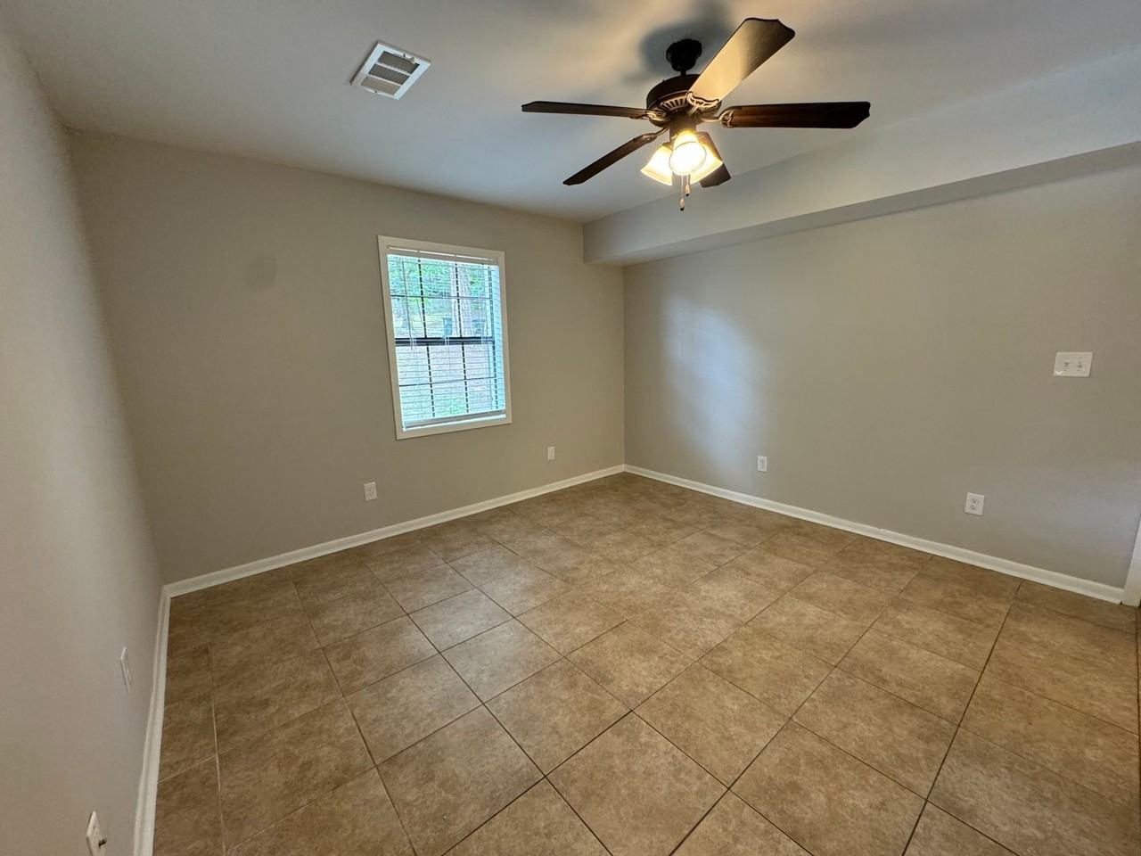 707 Mclarty Rd - Photo 3 of 18