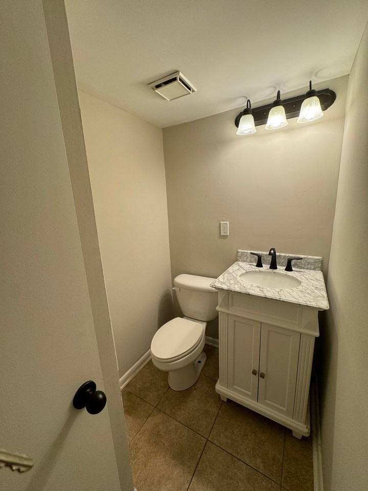 707 Mclarty Rd - Photo 6 of 18