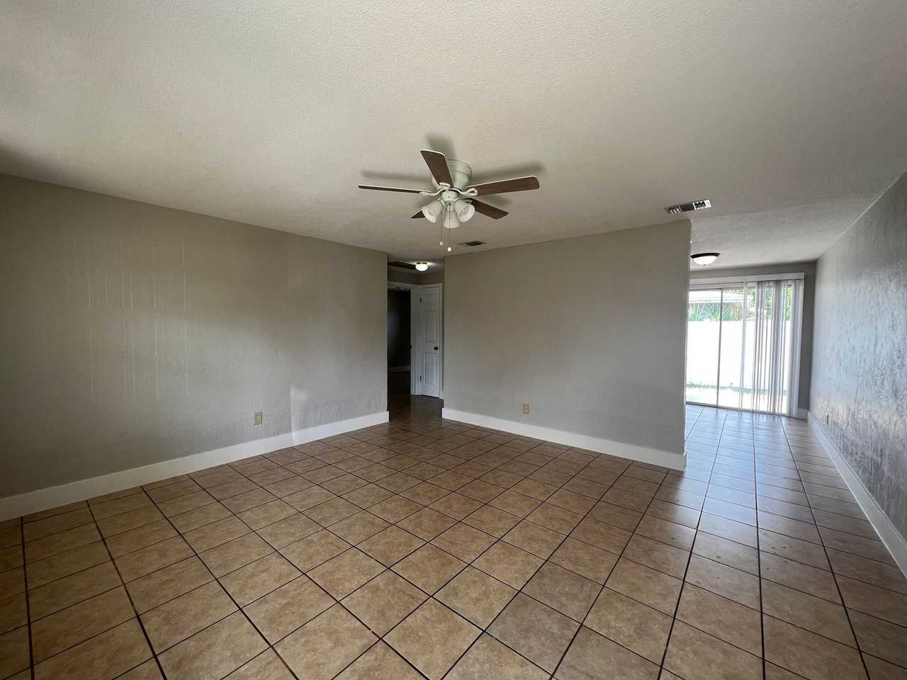 Magnolia Apartments - Photo 6 of 26