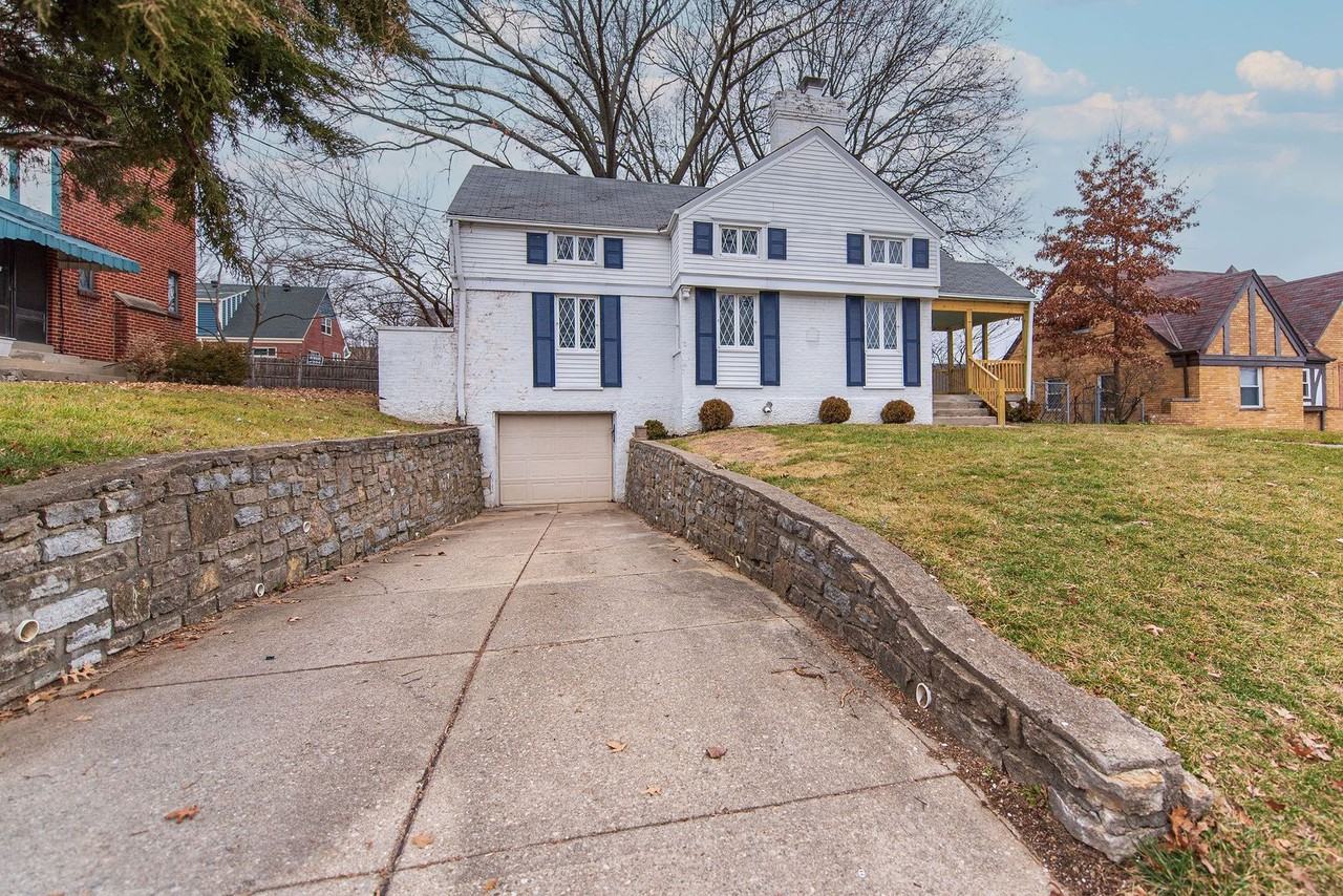 3232 Werk Rd - Photo 5 of 50