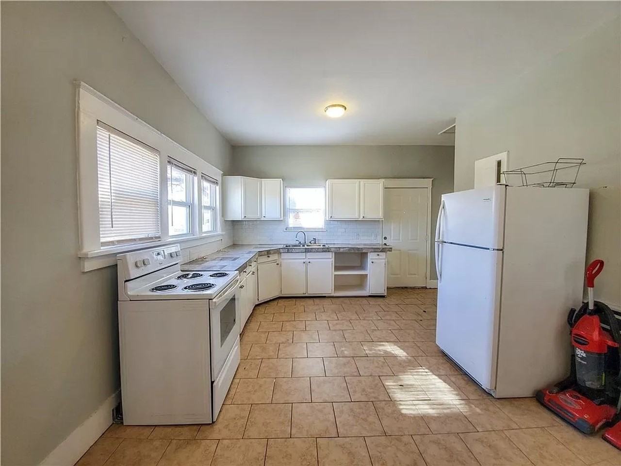 603 N Aydelotte Ave - Photo 6 of 11