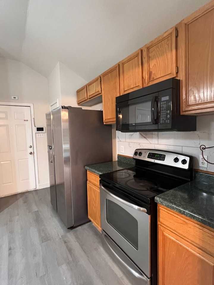 4205 Bluestem Ln - Photo 7 of 19