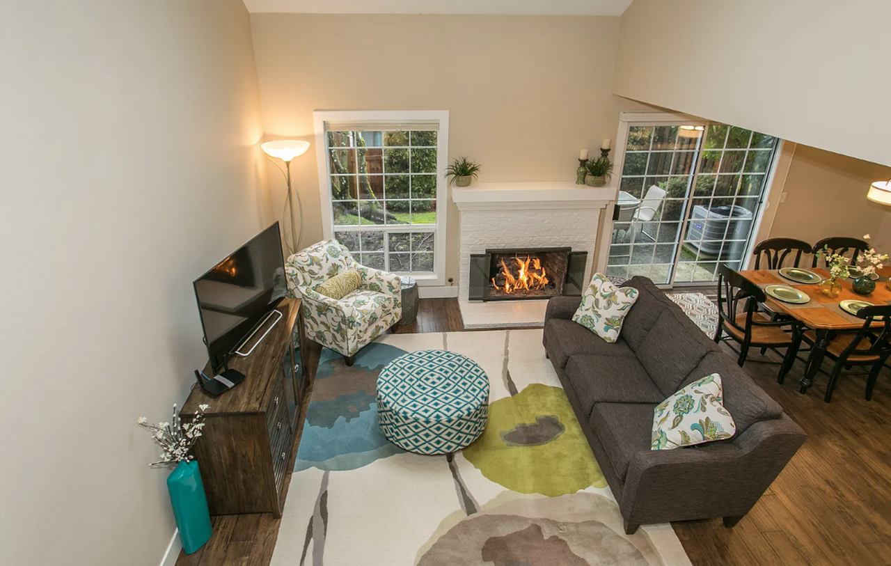 2052 Sunray Cir - Photo 3 of 11