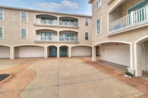 featured image of 14422 Verdemar Dr #204
