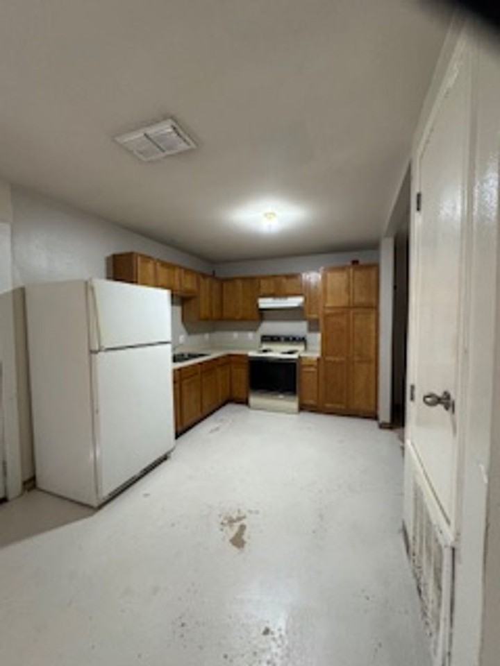 2851 Highland Ave #203 - Photo 6 of 12