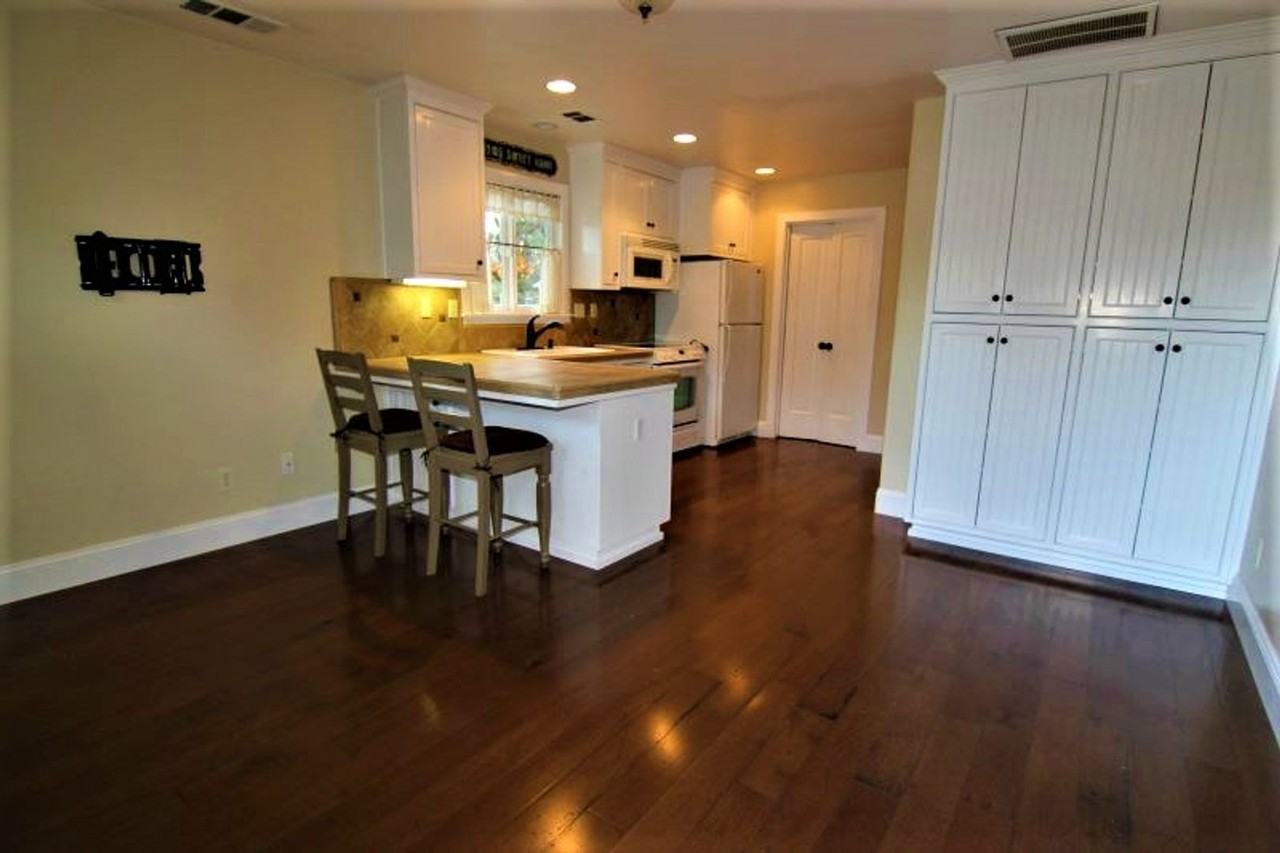 1920 Traffic Way - Photo 2 of 9