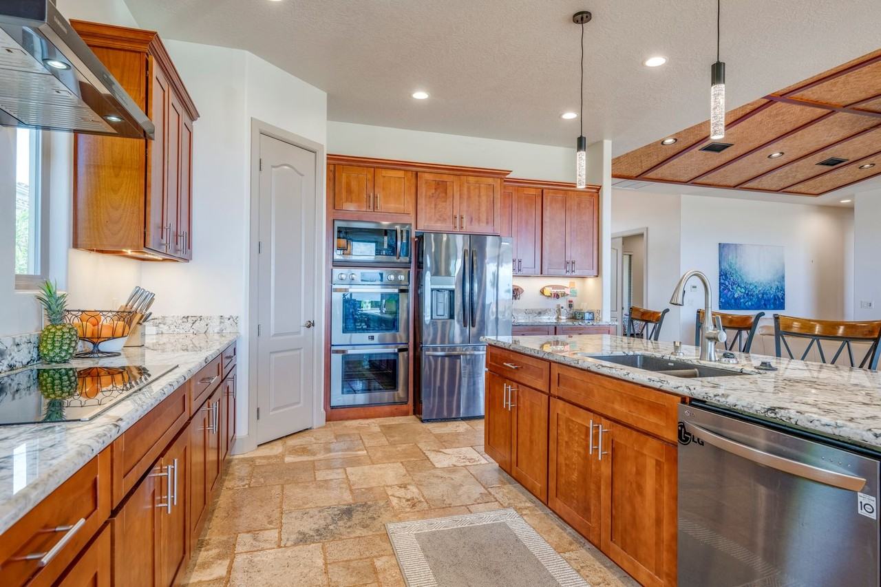 697 Anapuni Loop - Photo 7 of 26