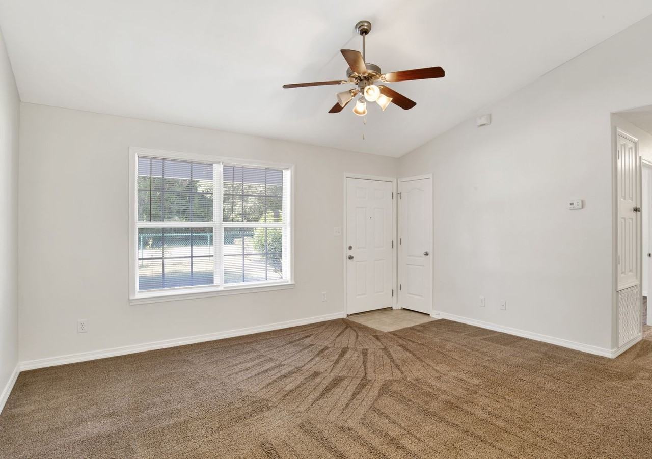 6864 Fast Gun Ln - Photo 2 of 12