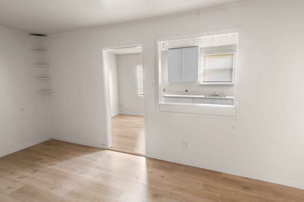 9920 Hesket Rd - Photo 2 of 7