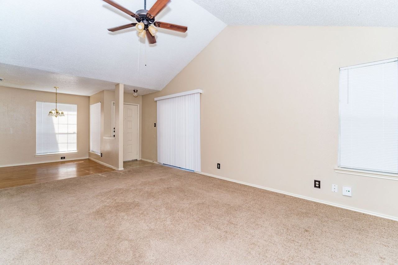 7017 Silver Cyn - Photo 5 of 19