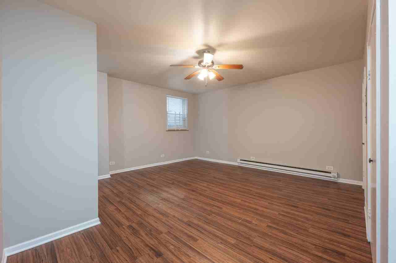 5511 Kenmore LLC - Photo 7 of 8