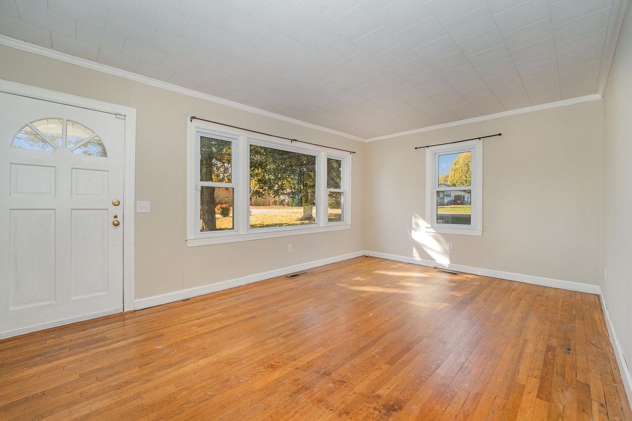 124 Edward Beck Rd - Photo 3 of 17